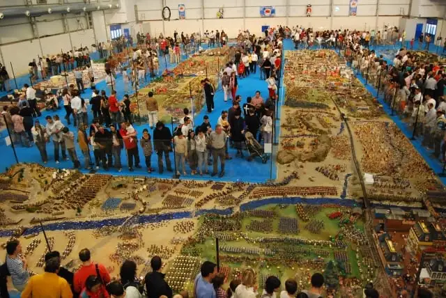 Foto de un plano desde arriba de la exposición de Barbastro